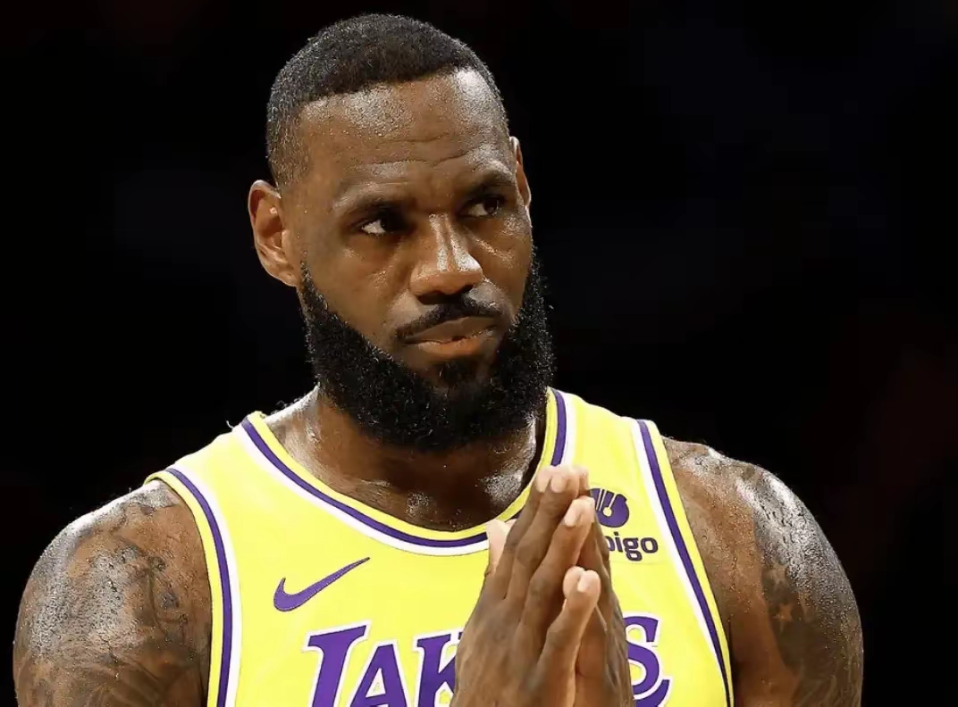 爱游戏tv-篮网B队横扫南韩男篮，詹姆斯爆发神勇