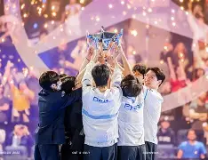 爱游戏官方-DRX鏖战PSG，Peanut惊艳世界