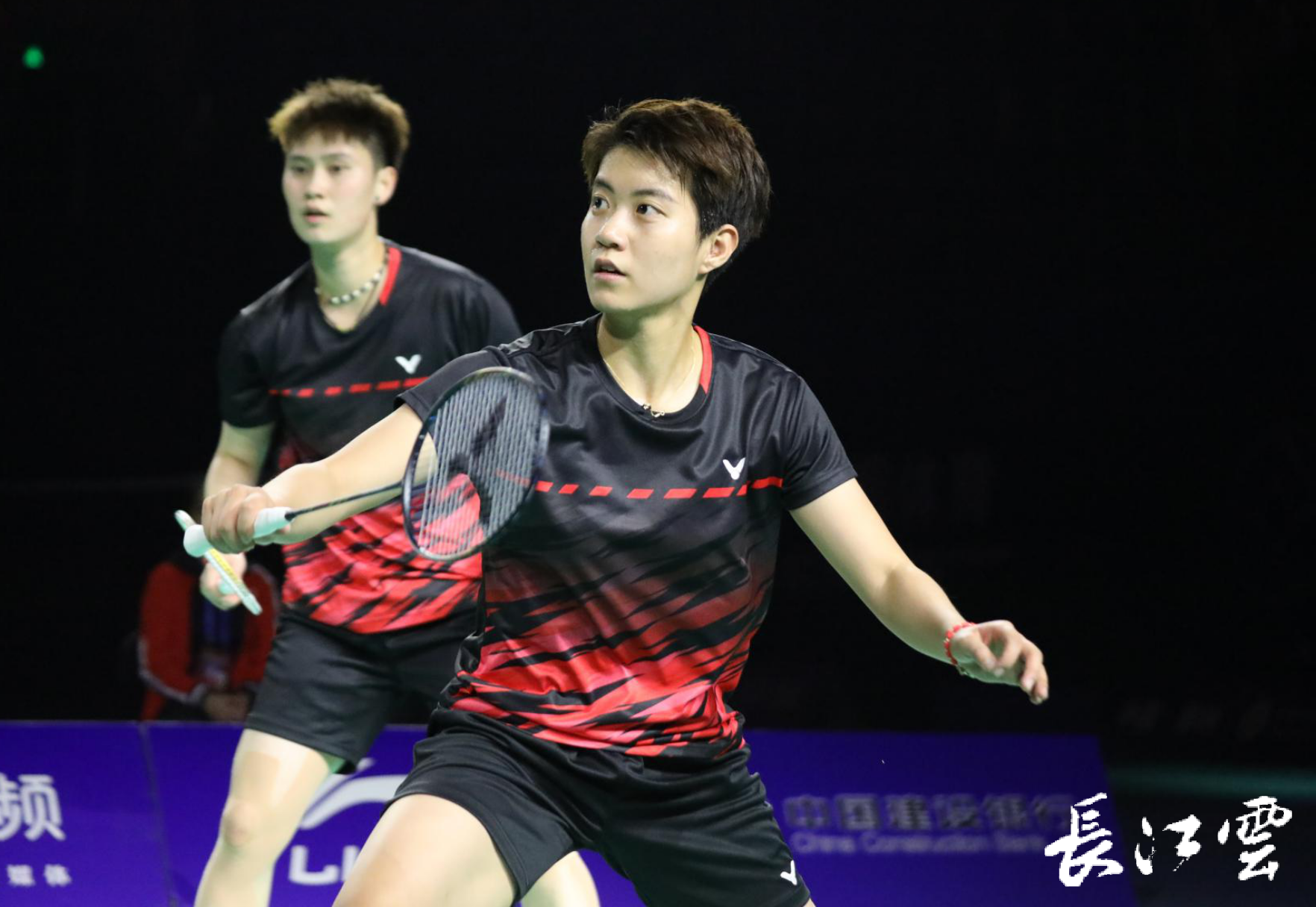 爱游戏官网-包含惊天逆转！羽毛球战队挺进四强的词条