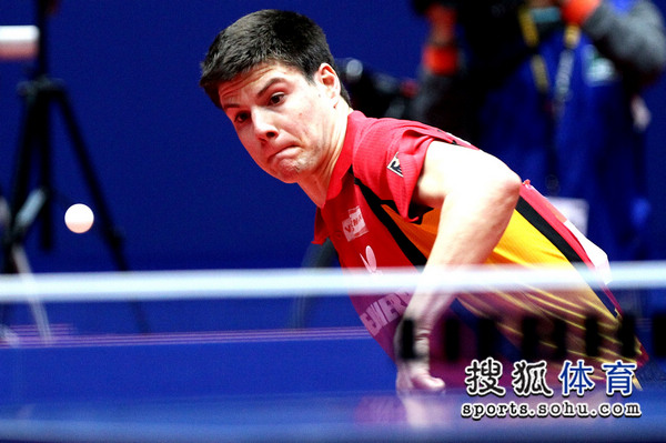 爱游戏APP-波兰队绝杀德国队，奥恰洛夫点燃赛场