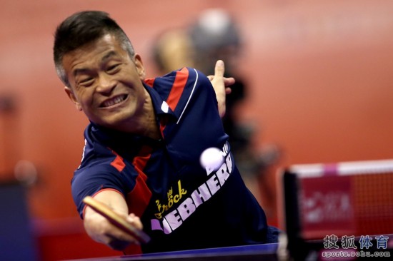 奥地利队险胜英格兰队，马龙状态火热