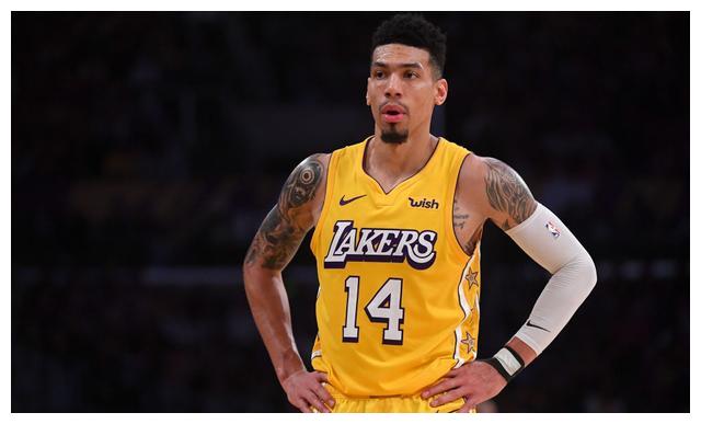 爵士完胜猛龙，戈贝尔扛起全队