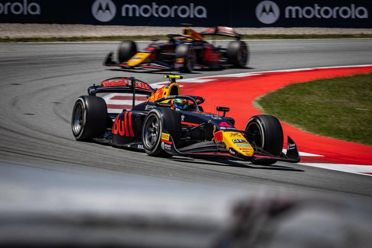 红牛车队轻取威廉姆斯,维斯塔潘状态火热 红牛车队轻取威廉姆斯,维斯塔潘状态火热