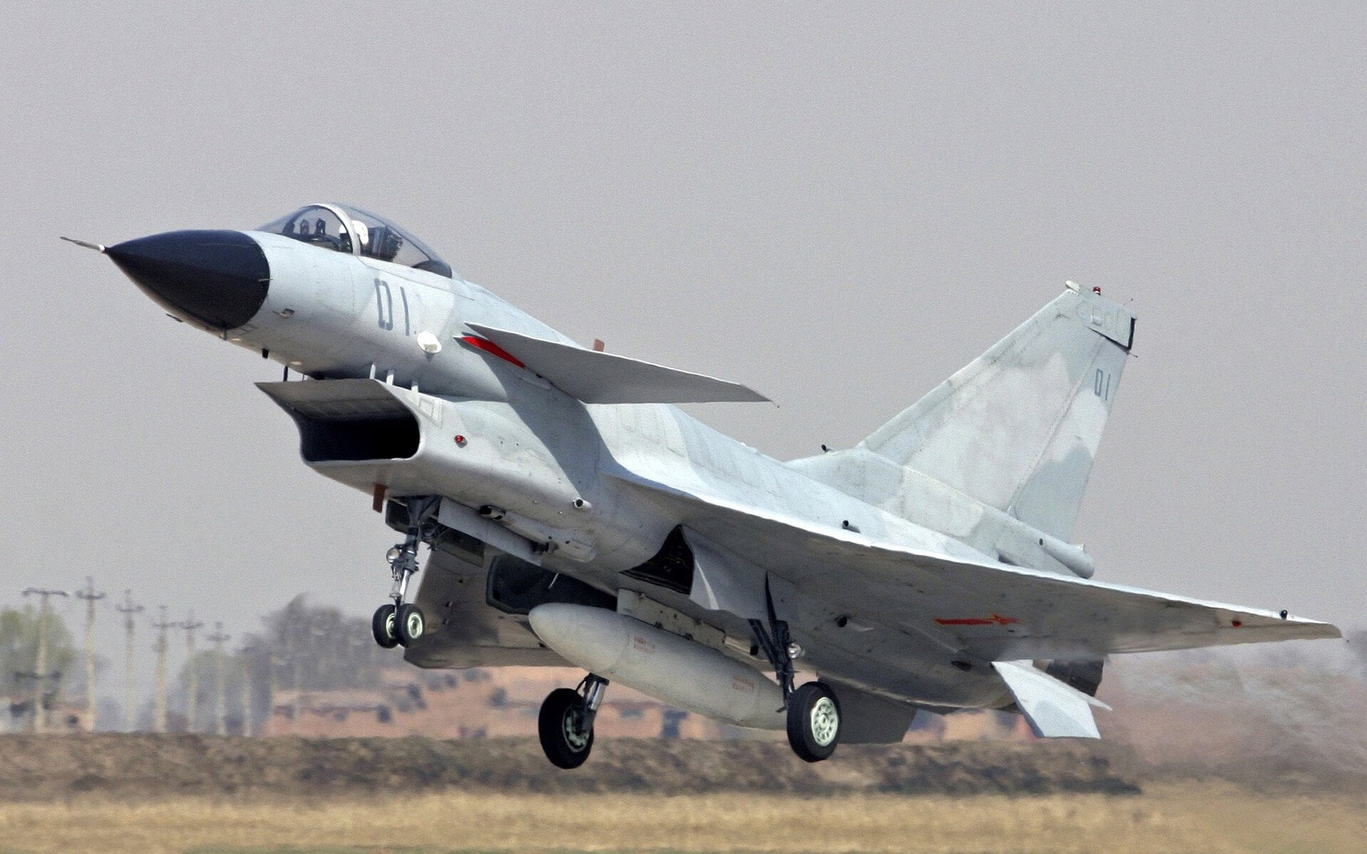 双线聚焦,英超白热化与黄色潜水艇的欧陆压制