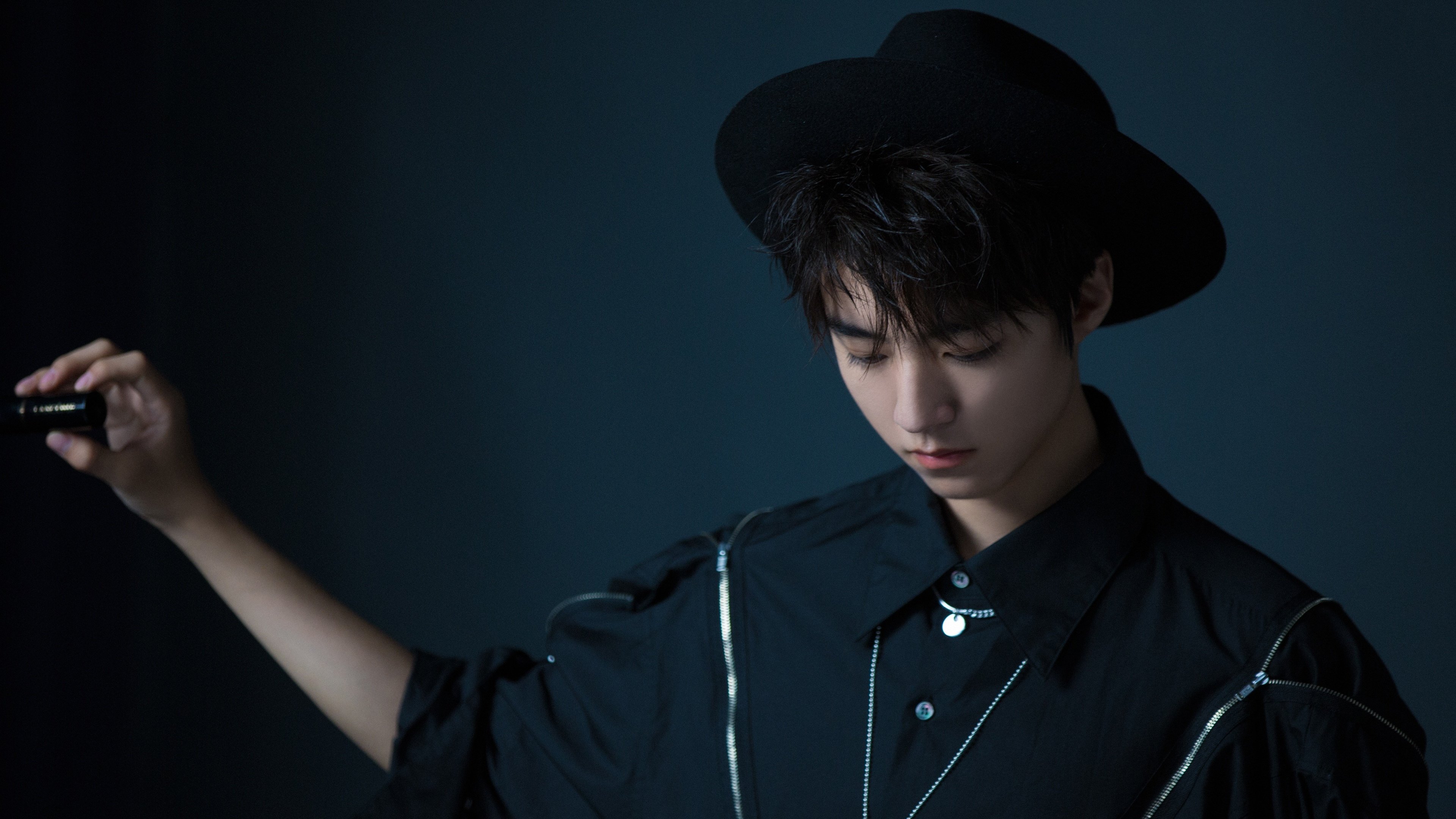 爱游戏下载-足球风云录，伊拉克锋芒收割勒沃库森，迪巴拉关键战尽显杀手本色